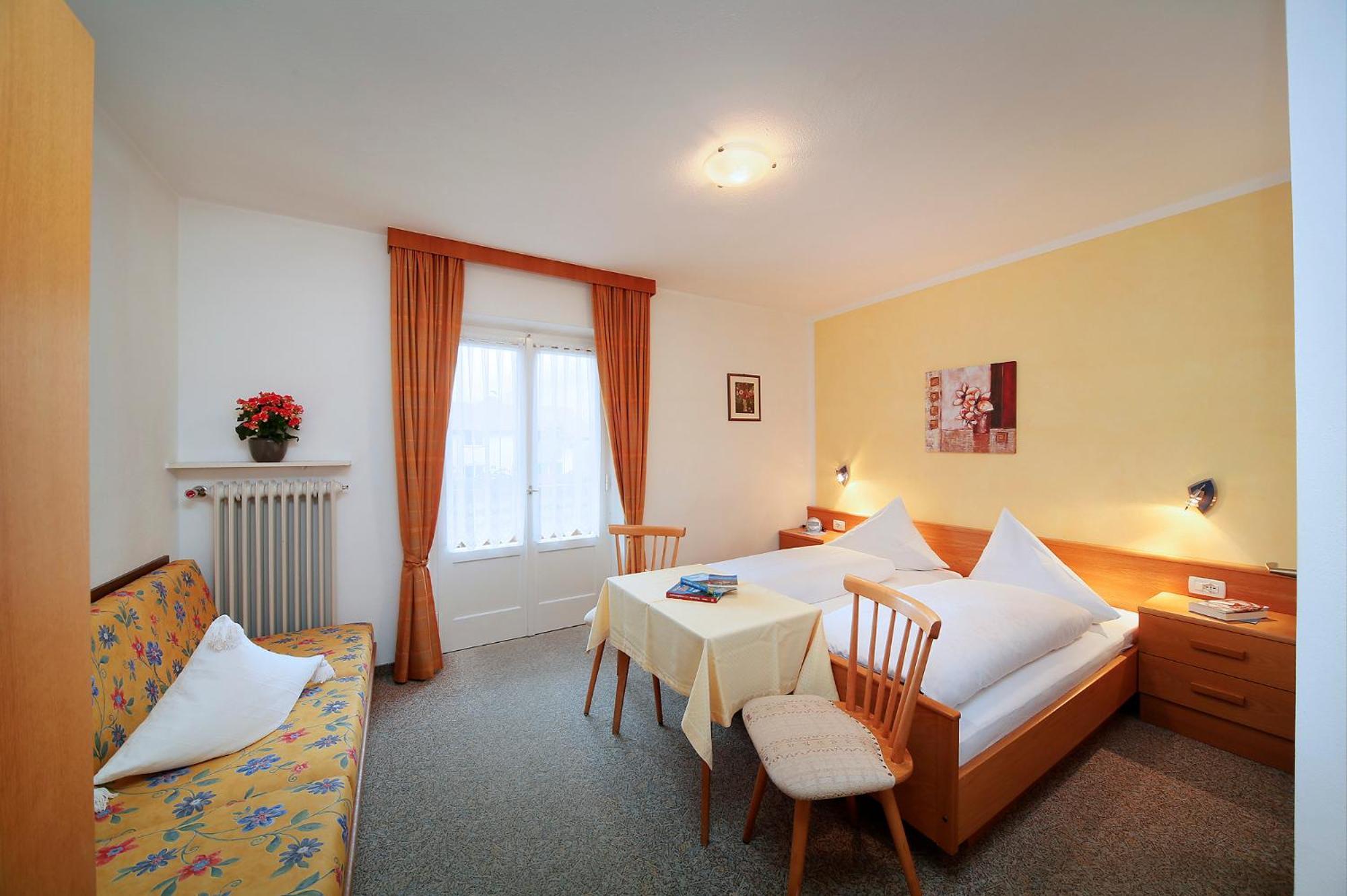 Haus Bernhard Apartment Schenna Bagian luar foto