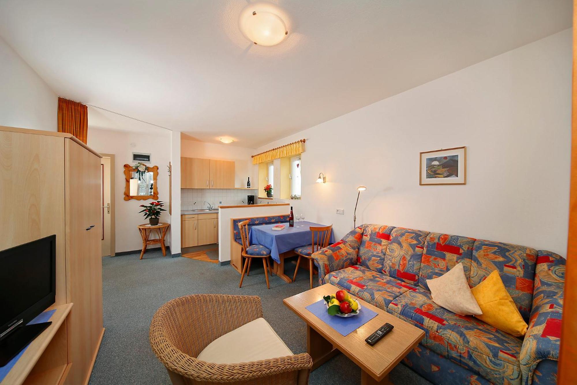 Haus Bernhard Apartment Schenna Bagian luar foto